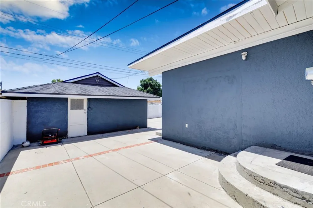 235 S Azusa West Covina, CA 91791
